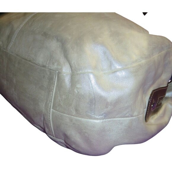 Coach 2010 Soho Lynn Hobo Buckle Bag in Pearlescent White Brown Leather Trim - Picture 11 of 14